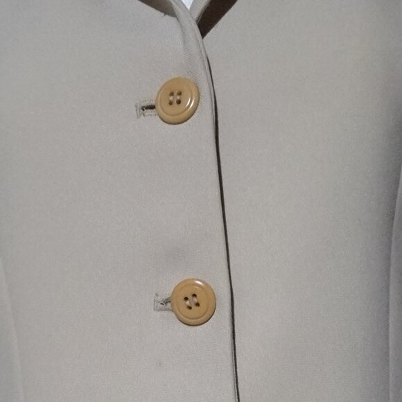 Petite Sophisticate Light Beige Office | Dinner Blazer w/Buttons - Size 2 - Picture 13 of 13